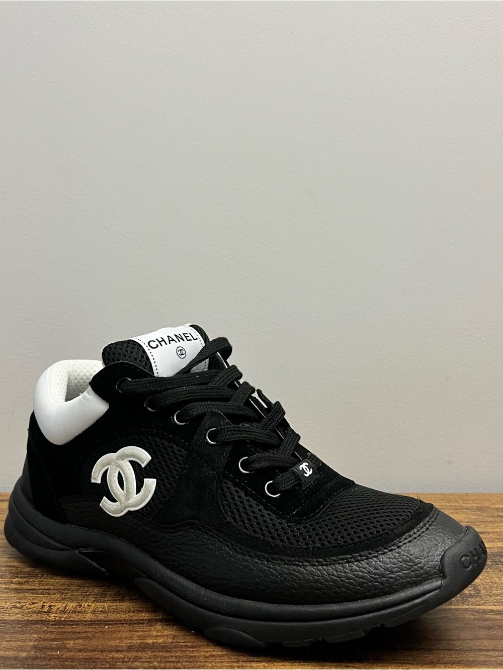 CHANEL Black and White CC Logo Low-Top Sneaker - Picture 3 of 6